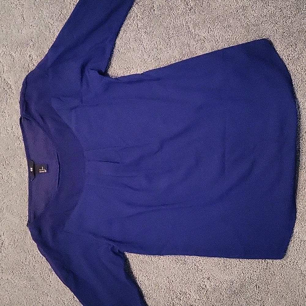H&M Blue Blouse. Loose fit. Size 8. 100% polyester